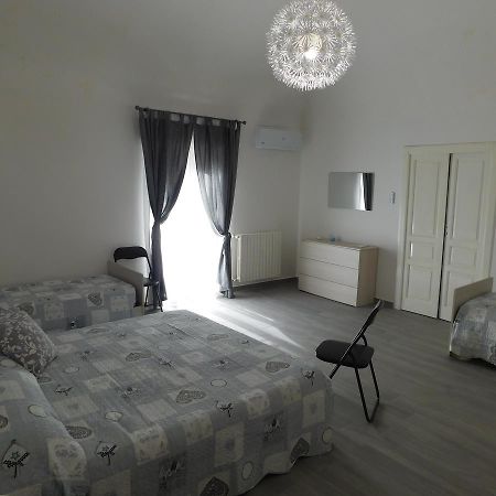 Bed and Breakfast Palazzo Dei Vespri Caltagirone Exterior foto