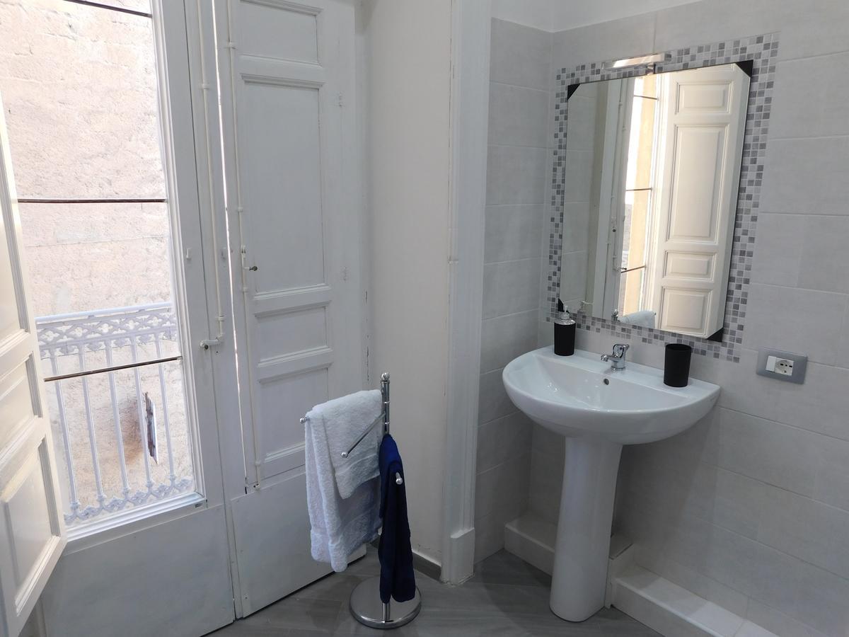 Bed and Breakfast Palazzo Dei Vespri Caltagirone Exterior foto